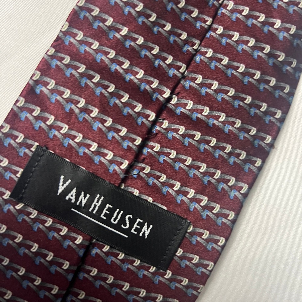 Van Heusen‎ Necktie Burgundy Geometric 100% Silk Made in USA Imported